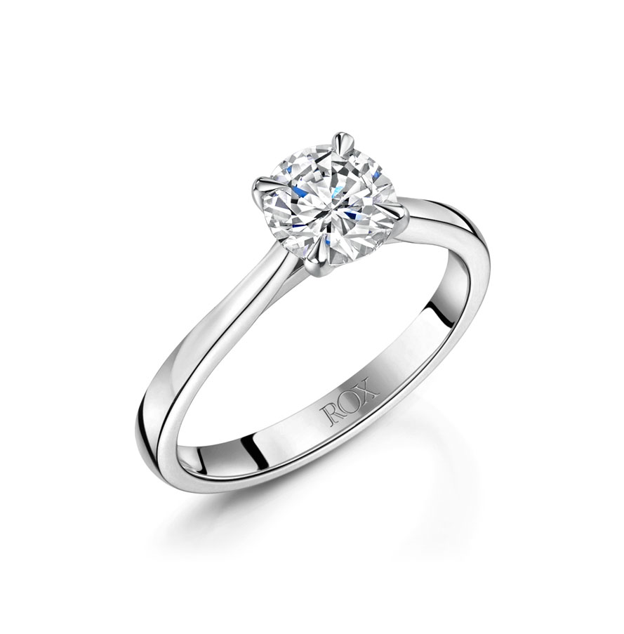  White gold diamond engagement ring