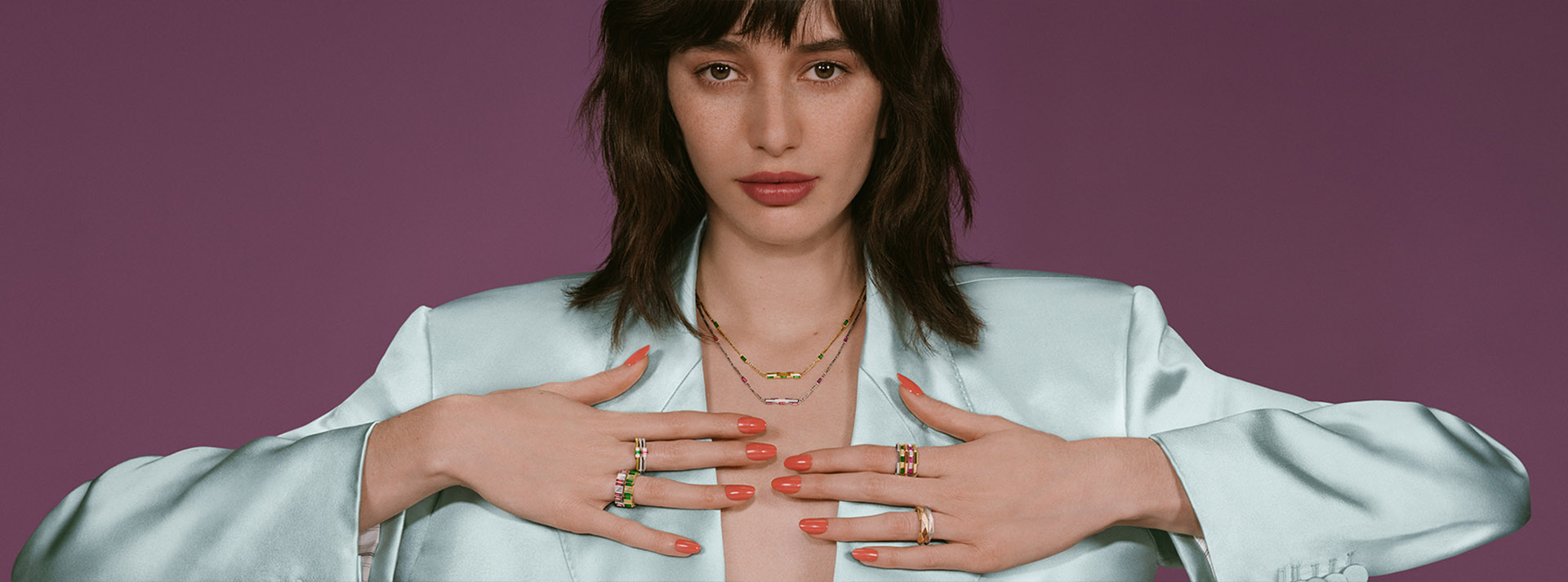 Gucci Womans Necklace and Model
